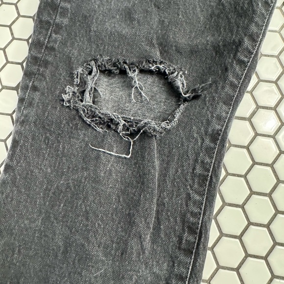 We the free free people button fly distressed knee jeans size 27 - Picture 4 of 6